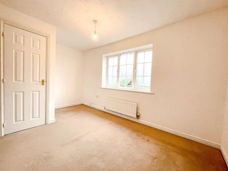 2 bedroom End of terrace house for sale in Erringtons Close, Oadby, Leicester