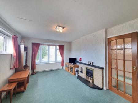 3 bedroom Property to let in Kelmarsh Avenue, Leicester