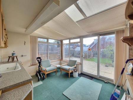 3 bedroom Property to let in Kelmarsh Avenue, Leicester