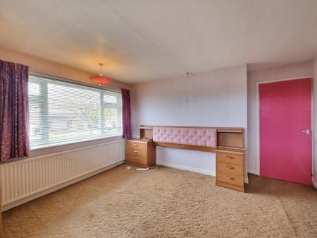 3 bedroom Property to let in Kelmarsh Avenue, Leicester