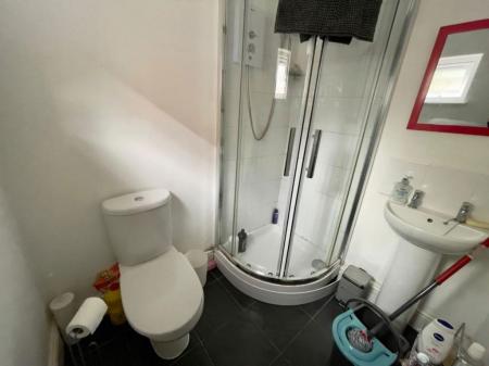 5 bedroom Property to let in Winchester Avenue, Leicester