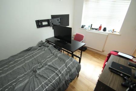 5 bedroom Property to let in Macaulay Street, Leicester