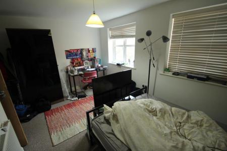 5 bedroom Property to let in Macaulay Street, Leicester