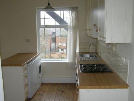 1 bedroom Property to let in Parkhill Drive, Leicester