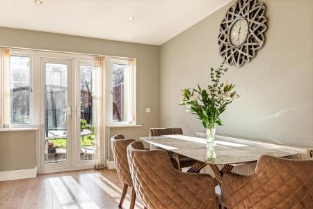 5 bedroom Semi-detached house for sale in Evington Valley Gardens, Leicester