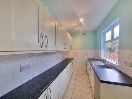 2 bedroom Property to let in Clarendon Park Road, Leicester