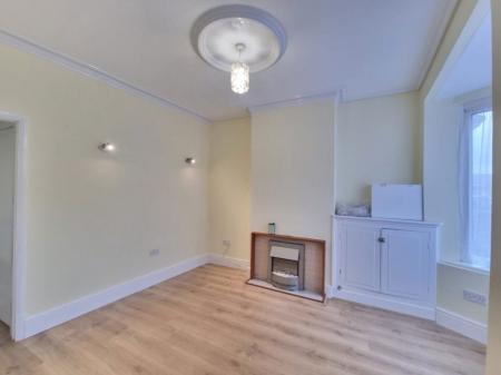 2 bedroom Property to let in Clarendon Park Road, Leicester