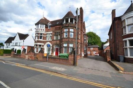 1 bedroom Property to let in Victoria Park Road, Leicester