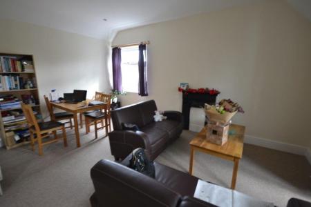 1 bedroom Property to let in Victoria Park Road, Leicester