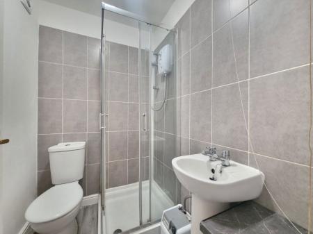 2 bedroom Property to let in Livingstone Street, Leicester