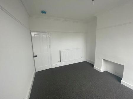 2 bedroom Property to let in Fosse Road North, Leicester