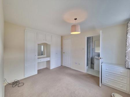3 bedroom Property to let in James Gavin Way, Leicester