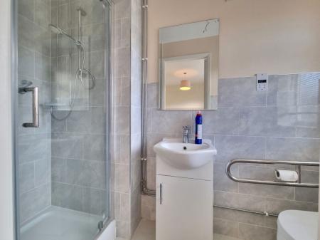 3 bedroom Property to let in James Gavin Way, Leicester