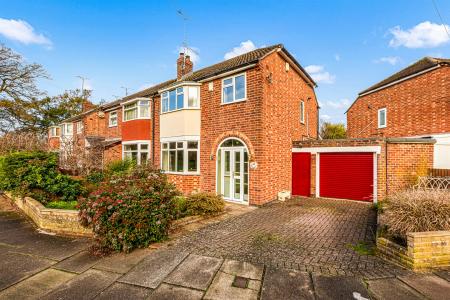 3 bedroom Semi-detached house for sale in Ashclose Avenue, Leicester