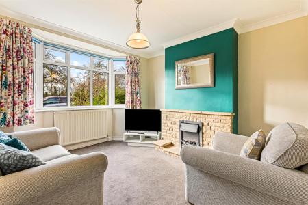 3 bedroom Semi-detached house for sale in Ashclose Avenue, Leicester