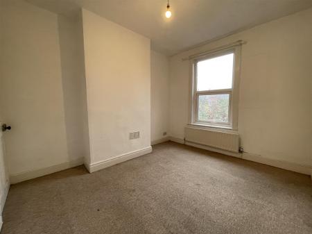 2 bedroom Terraced House for sale in Montague Road, Clarendon Park, Leicester