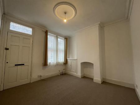 2 bedroom Terraced House for sale in Montague Road, Clarendon Park, Leicester