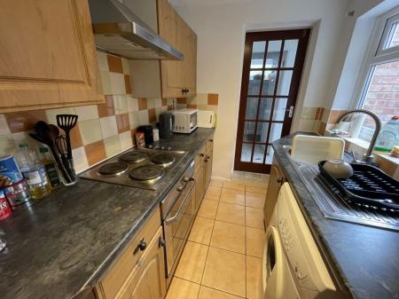 4 bedroom Property to let in Leopold Road, Leicester