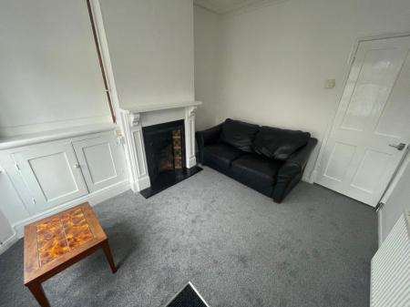 2 bedroom Property to let in Clarendon Park Road, Leicester