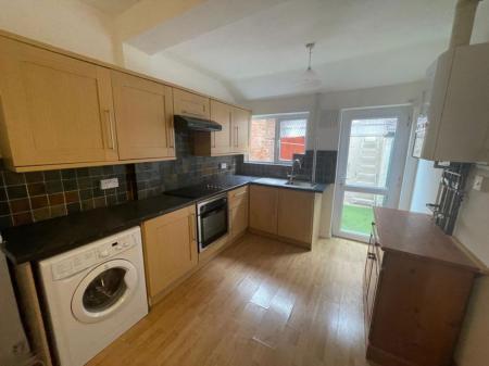 2 bedroom Property to let in Clarendon Park Road, Leicester