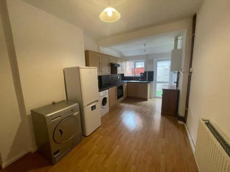 2 bedroom Property to let in Clarendon Park Road, Leicester
