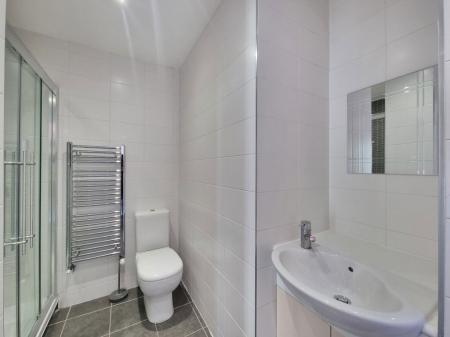 2 bedroom Property to let in Clarendon Park Road, Clarendon Park, Leicester