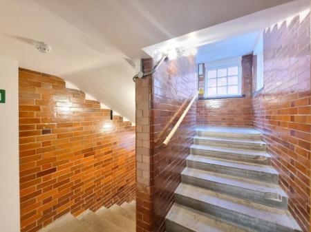 2 bedroom Property to let in Clarendon Park Road, Clarendon Park, Leicester