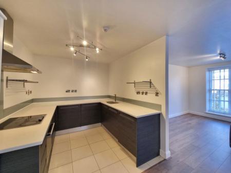 2 bedroom Property to let in Clarendon Park Road, Clarendon Park, Leicester