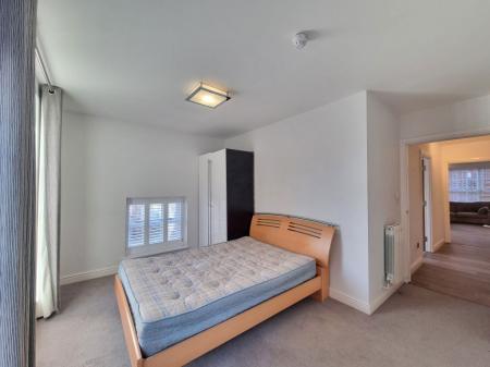 2 bedroom Property to let in Clarendon Park Road, Clarendon Park, Leicester