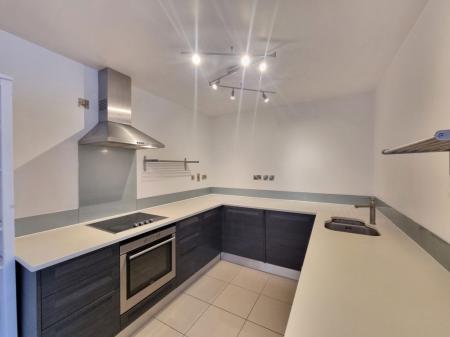 2 bedroom Property to let in Clarendon Park Road, Clarendon Park, Leicester