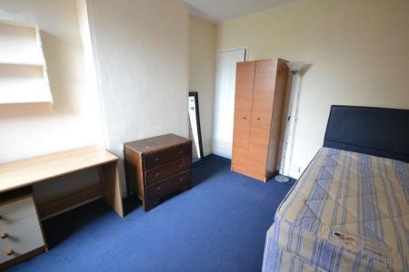 2 bedroom Property to let in Mill Hill Lane, Leicester