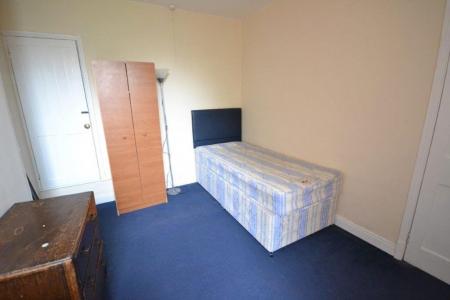 2 bedroom Property to let in Mill Hill Lane, Leicester