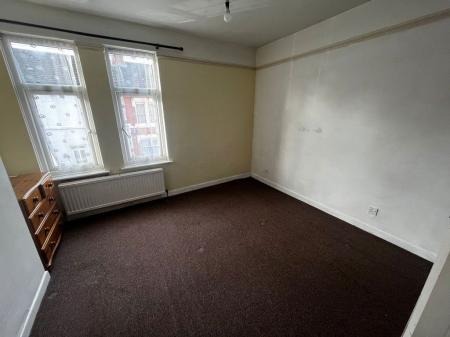 2 bedroom Property to let in Edward Road, Leicester