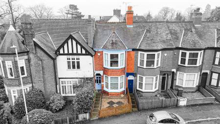 4 bedroom Terraced House for sale in Knighton Road, Leicester