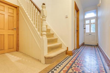 4 bedroom Terraced House for sale in Knighton Road, Leicester