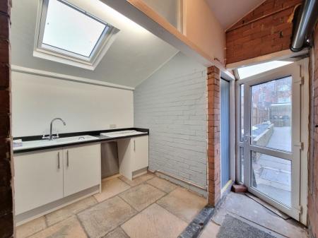 4 bedroom Property to let in Northcote Road, Leicester