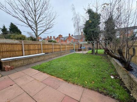 4 bedroom Property to let in Northcote Road, Leicester