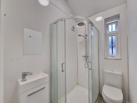 1 bedroom Property to let in Morland Avenue, Stoneygate, Leicester