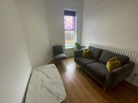 6 bedroom Property to let in Fosse Road South, Leicester