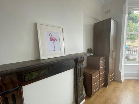 6 bedroom Property to let in Fosse Road South, Leicester