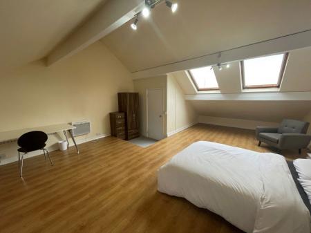 6 bedroom Property to let in Fosse Road South, Leicester