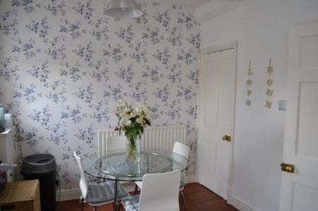2 bedroom Property to let in Cricks Retreat, Great Glen, Leicestershire