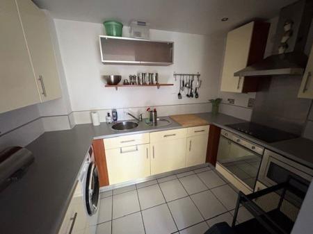 2 bedroom Property to let in Western Road, Leicester