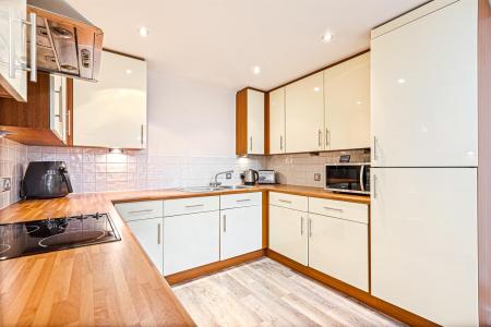 2 bedroom Flat for sale in The Laurels, Leicester