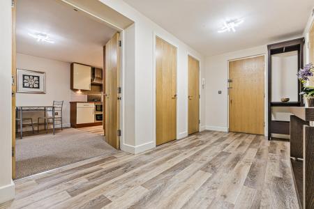 2 bedroom Flat for sale in The Laurels, Leicester