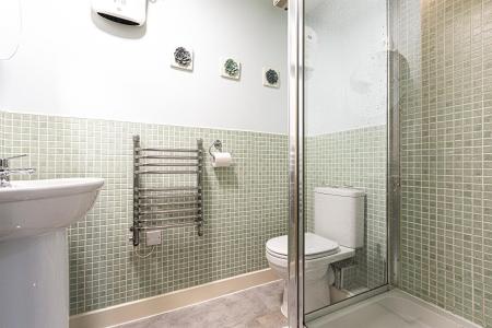 2 bedroom Flat for sale in The Laurels, Leicester