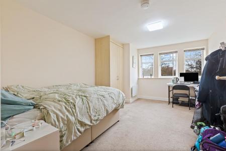 2 bedroom Flat for sale in The Laurels, Leicester