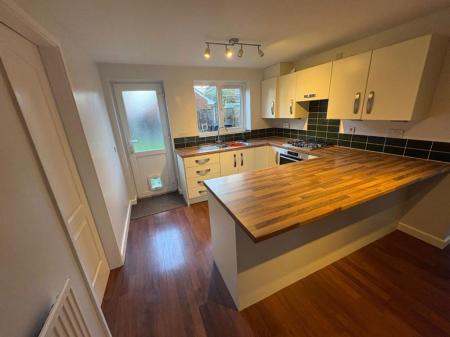 4 bedroom Property to let in Fox Covert, Leicester