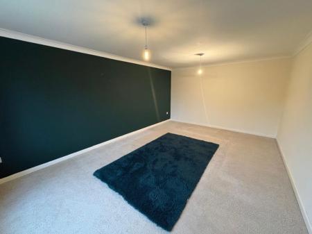 4 bedroom Property to let in Fox Covert, Leicester