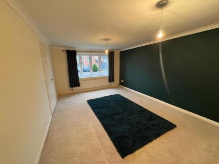 4 bedroom Property to let in Fox Covert, Leicester